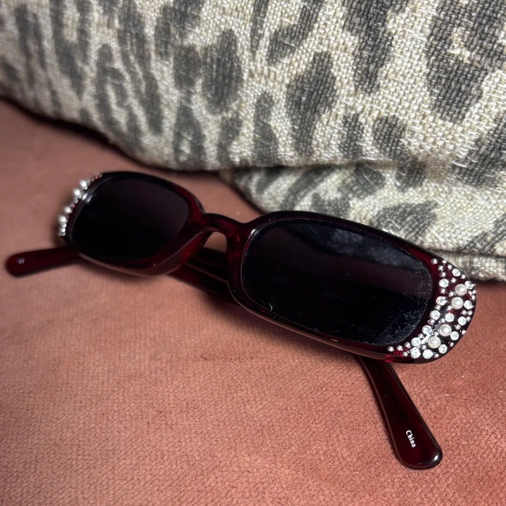 Vintage Fossil Red dazzle small frame y2k style sunglasses iconic statement